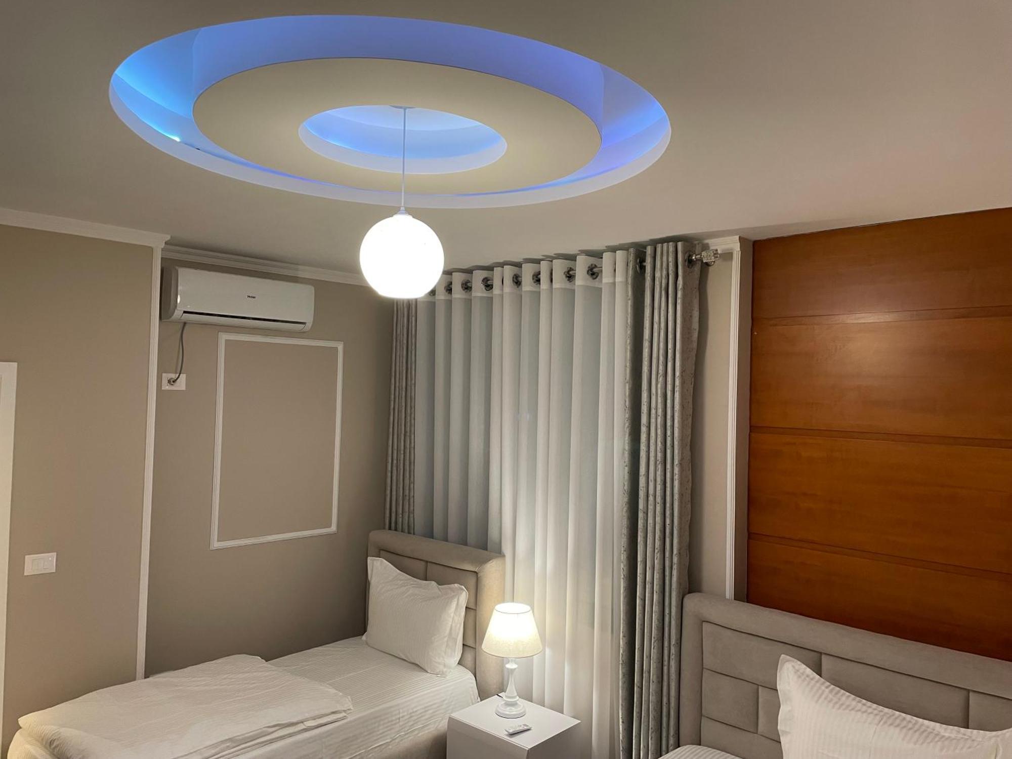 Sun Tower Luxury Suite-View From Of Tirana Center Bagian luar foto